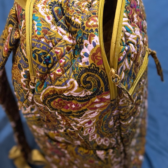 NEW VERA BRADLEY MULTICOLOR PAISLEY BACKPACK . - Picture 6 of 16